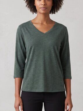 NWT | Forest Green Heathered V-Neck Top | Elbow Length Sleeves | M